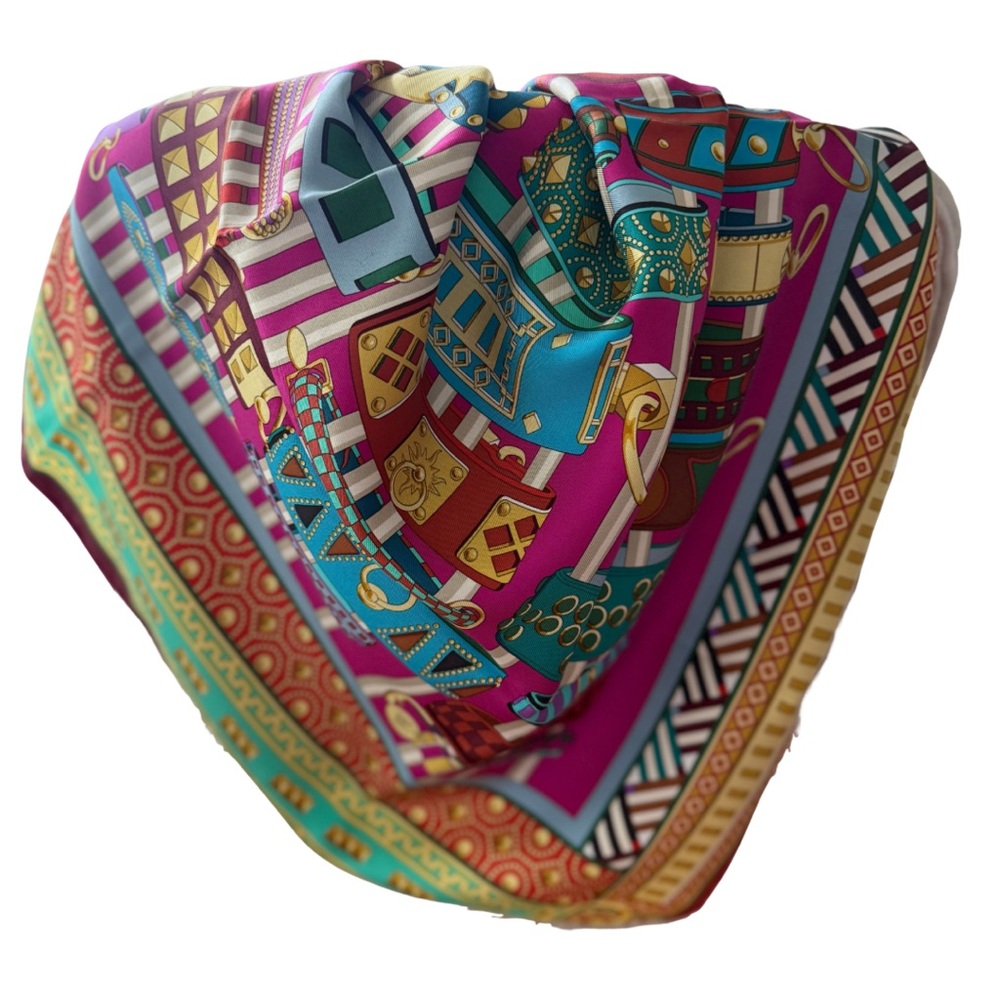 HERMÈS "Colliers de Chiens" Silk Scarf - Picture 4 of 6